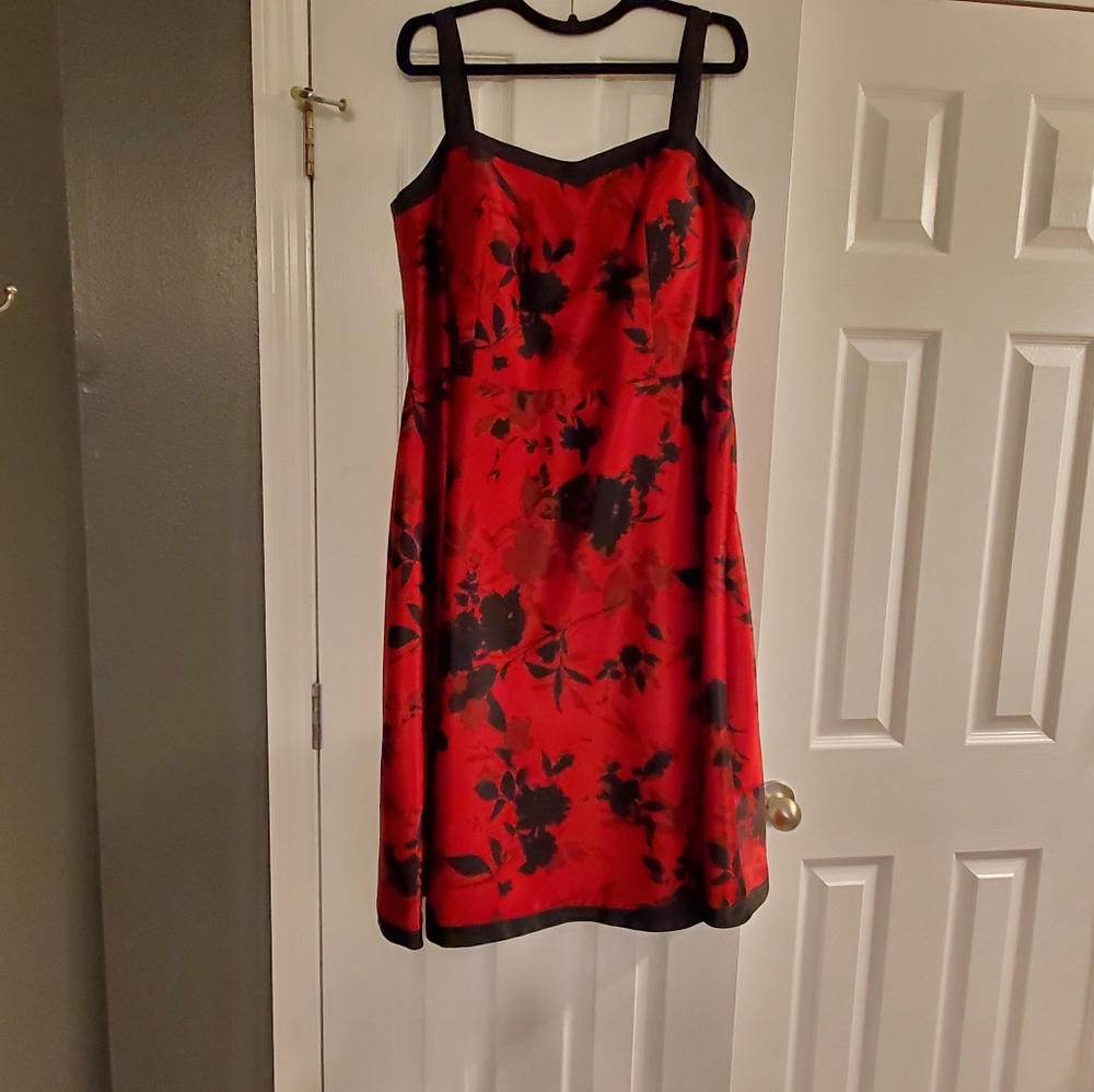 Madison Leigh red with black floral swing dress